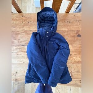 Women’s marmot insulated gortex ski jacket- navy.